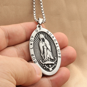 yunnique Collar religioso para hombre con colgante ovalado de Nuestra Señora de Guadalupe de acero inoxidable, regalo - Product Image 4