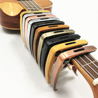 Accessoire d'instrument de musique de Capo de guitare acoustique coloré direct d'usine pour le prix d'ukulélé