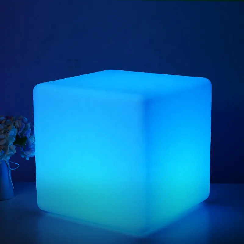 LED Cube Chair Muebles RGB Lámparas de pie iluminadas que brillan intensamente