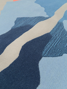 Tapis modernes de designer, tissés à la main, en laine de Nouvelle-Zélande, avec des œuvres d'art contemporaines uniques pour une décoration intérieure haut de gamme - Product Image 2