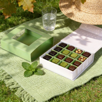 Boîte d'emballage en carton de qualité alimentaire imprimée sur mesure de luxe, boîte cadeau carrée écologique pour chocolat