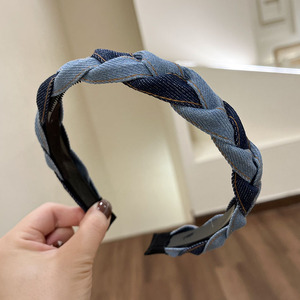 2023 fasce <span class=keywords><strong>per</strong></span> capelli intrecciate in tessuto Denim personalizzato cerchi <span class=keywords><strong>per</strong></span> capelli accessori <span class=keywords><strong>per</strong></span> capelli con fascia <span class=keywords><strong>per</strong></span> capelli da donna personalizzati - Product Image 2