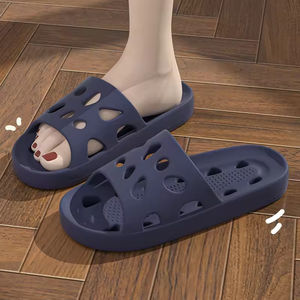 Bagno di casa impermeabile per interni antiscivolo EVA Soft Sole per la casa sandali con foro cavo pantofole che perdono - Product Image 3