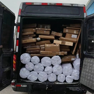 Vehículo Iveco Van de 9 Plazas para Transporte de Pasajeros y Carga - Product Image 3