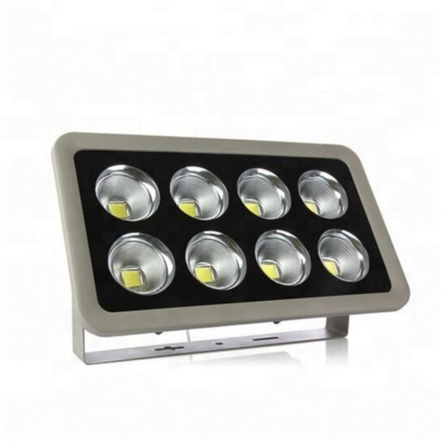 Quality High Brightness Wholesale Outdoor IP67 Waterproof 400W 100W Led Solar Flood Light