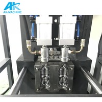 Machine de soufflage de bouteilles semi-automatique AK-32, deux souffleurs, un four, 2000 BPH, machine de moulage par étirage de bouteilles en plastique PET