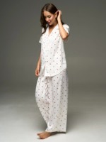 Ensemble de pyjamas en satin de soie personnalisés pour femmes, manches courtes, pantalon long, imprimé cœur, boutonnage, vêtements de nuit et de détente pour dames, OEM ODM
