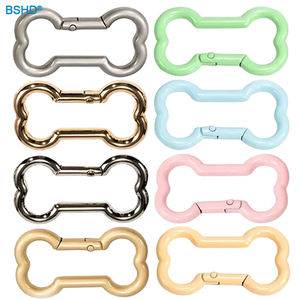 Vendite dirette della fabbrica triangolo in lega di alluminio in metallo a scatto portachiavi moschettone per campeggio <span class=keywords><strong>bici</strong></span> da trekking - Product Image 4