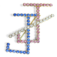 Broche con Silueta de Letras Zeta Phi Beta con Pedrería Multicolor Rosa, Azul y Blanca, Pin Conmemorativo de la Hermandad Femenina