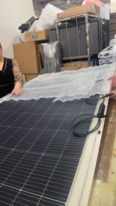 <span class=keywords><strong>Panneau</strong></span> <span class=keywords><strong>solaire</strong></span> monocristallin flexible 200W Applications de stockage d'énergie domestique <span class=keywords><strong>Toit</strong></span> <span class=keywords><strong>Terrasse</strong></span> Extérieur - Product Image 2