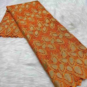 ผ้าลูกไม้สีส้มเข้มแบบละลายน้ำได้ ลาย <span class=keywords><strong>Aso</strong></span> Oke สำหรับชุดงานเลี้ยงของผู้หญิงชาวไนจีเรีย - Product Image 2