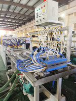 Ligne de production de panneaux de plafond et de panneaux muraux en PVC plastique, machine d'extrusion de panneaux de décoration en PVC