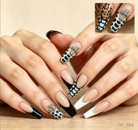 Uñas postizas francesas al por mayor, estilo ataúd, largas, con efecto ombré, estampado de serpiente en blanco y negro, con dije de cruz metálica, de ABS, reutilizables.