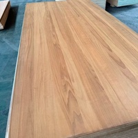 Planche de bois thermo-traité couleur teck noyer pour banc de jardin, mobilier d'extérieur, matériau brut