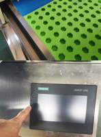 Machine à bonbons, sucettes et gelées multifonctionnelle semi-automatique de petite taille en acier inoxydable pour laboratoire