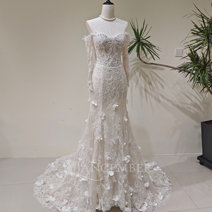 Robe de mariée sirène moderne LY165 avec appliques de cristaux, dos lacé, décolleté cœur et fleurs 3D, avec manches - Product Image 1