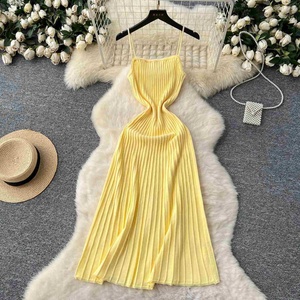 Vestido de punto de verano para mujer, nuevo, elegante, con patrón vertical, cintura ajustada, efecto adelgazante, tipo camisola, falda larga interior. - Product Image 2