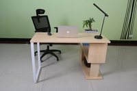 Table d'étude de chambre à coucher au design moderne, bureau d'ordinateur avec bibliothèque