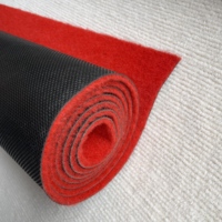 Tapis moderne rayé en polyester et PVC, rouge, découpable, 2 m de large, fabriqué à la machine, lavable, antidérapant et imperméable