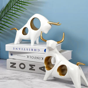 Adorno Nórdico Creativo de Vaca de Arte Popular, Figura Abstracta de Animal Esculpida en Resina Epoxi para Decoración del Hogar, Mueble de TV/Vino - Product Image 3