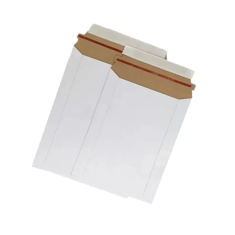 Geri dönüşümlü özel Logo baskı kendini mühür hediye giyim ambalaj ile genişletilebilir Kraft kağıt mailler zarf köşebent