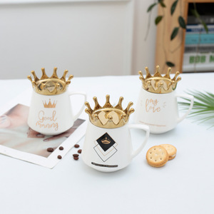 Taza de Cerámica Creativa con Diseño de Corona, Taza de Café Nórdica de Porcelana con Tapa y Cuchara - Product Image 5