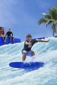 Simulatore di Surf a Doppia Pista Blu Chiaro Attrazione Definitiva per Parchi Acquatici Costruzione in Acciaio Inossidabile 500kg - Product Image 3