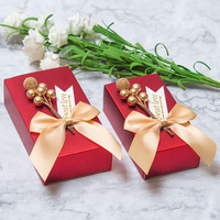 Nouvelle boîte à bonbons de mariage rectangulaire Souvenir papier plié emballage de mariage boîte à bonbons en Stock