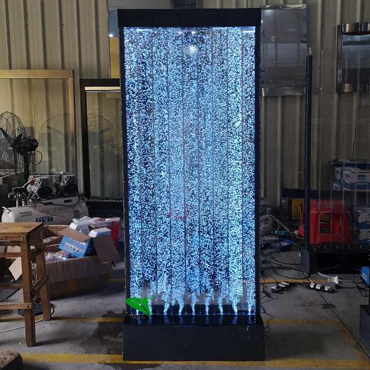 Bubble stays strong 照明