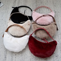 Sac à main demi-lune en fausse fourrure pour femme BUSY GIRL, petit sac à bandoulière décontracté, sac fourre-tout hiver pour femme