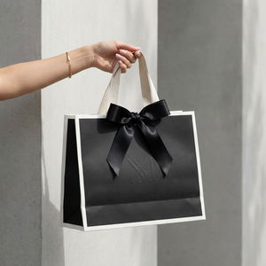 Bolsas de Regalo de Papel de Lujo con Logotipo Personalizado, Bolsas de Compras Negras para Ropa, Accesorios, Regalos Empresariales con Asa de Listón - Product Image 1