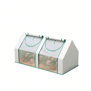 Mini invernadero de jardín con estructura de PVC y cubierta para protección y cultivo de plantas al aire libre - Product Image 1