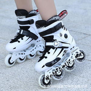 <span class=keywords><strong>Pattini</strong></span> a rulli 4 ruote in linea di lusso per adulti personalizzabili in bianco <span class=keywords><strong>o</strong></span> nero con ruote lampeggianti - Product Image 4