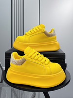 Chaussures blanches pour hommes à lacets, plateforme, nouvelle collection Printemps 2026, très tendance, de marque, style urbain, avec talon compensé invisible de 7 cm