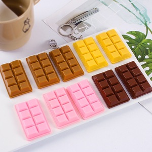 <span class=keywords><strong>Porte</strong></span>-clés PVC léger et créatif en forme de chocolat simulé, idéal pour les cadeaux promotionnels – Nouveauté 2026, Vente Flash - Product Image 2