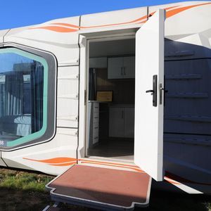 Casa Cápsula Espacial Prefabricada Móvil Modular de Lujo de 20, 30 y 40 pies con Dormitorio para Vivienda u Oficina <span class=keywords><strong>en</strong></span> América - Precio Económico - Product Image 5
