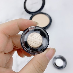 กล่องตัวอย่างเครื่องสำอางรูปยูเอฟโอขนาดเล็ก เส้นผ่านศูนย์กลางภายใน 19 มม. รุ่น Q สำหรับตัวอย่างสีเครื่องสำอาง - Product Image 3