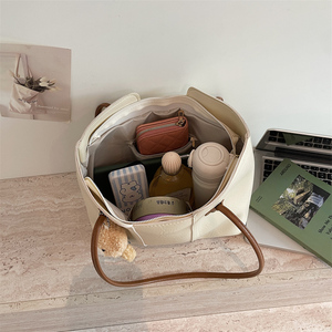 <span class=keywords><strong>Sac</strong></span> fourre-tout en cuir <span class=keywords><strong>souple</strong></span> avec pendentif ours mignon, <span class=keywords><strong>sac</strong></span> de shopping pour femmes pour le travail quotidien et les voyages - Product Image 4