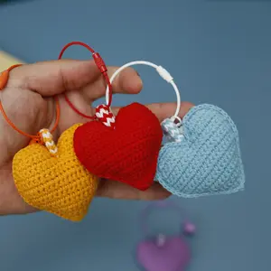 Llaveros creativos de punto de amor para mujer, llavero hecho a mano de corazón de ganchillo para mujer, regalo de San Valentín para pareja