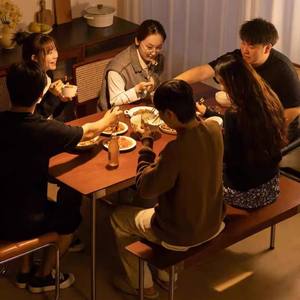 Mesa de Comedor Vintage de Madera Maciza, Rectangular, Estructura Estable, para Uso Doméstico, Estilo Nórdico Japonés Retro - Product Image 4