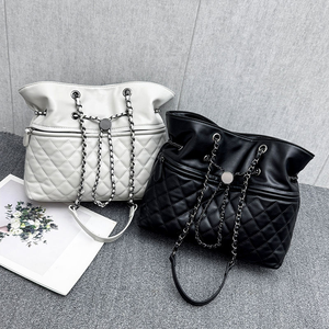 Sac seau de luxe de haute qualité, sac à main pour femme de grande capacité, élégant et en cuir souple, sac à bandoulière zippé. - Product Image 2