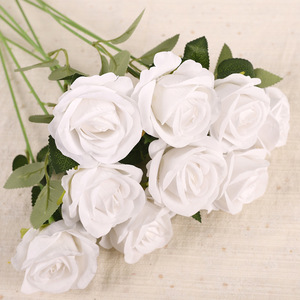 Rosas de Terciopelo de Lujo Hechas a Mano al por Mayor, Centros de Mesa Artificiales con Tacto Real para Bodas, Navidad, Día de la Madre, Graduación - Product Image 4