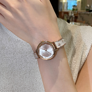 CILOA Montre à quartz pour femme avec cadran en cristal, bracelet rond analogique pour un usage quotidien - Product Image 3