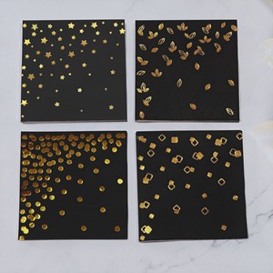 Servilletas de alta gama para hoteles y restaurantes con estampado en lámina dorada, ideales para fiestas de cumpleaños y otras ocasiones especiales. Estos - Product Image 2