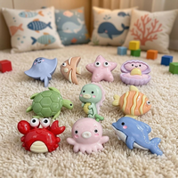 Breloques en résine en gros sur le thème des animaux marins de dessin animé pour la décoration DIY – Breloques en résine mignonnes sur le thème de l'océan, couleur et design personnalisés