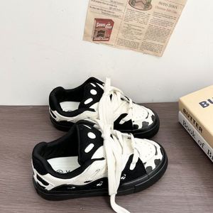 Zapatillas Blancas de Plataforma Estilo K, Diseño Clásico y Versátil, Calzado Deportivo Informal y Cómodo para Estudiantes - Product Image 5