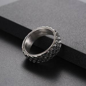 Tg Retro Snake <span class=keywords><strong>Ring</strong></span> Rvs Snake Scale <span class=keywords><strong>Ring</strong></span> Gepersonaliseerde Dragon Schaal <span class=keywords><strong>Ring</strong></span> Voor Mannen Fijne Sieraden - Product Image 3