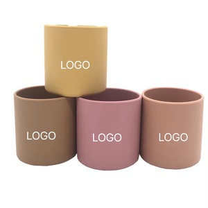 Lot de tasses à bec en silicone sans BPA personnalisables pour bébés, tasses à eau manuelles pour tout-petits et enfants, ensemble cadeau de vaisselle pour nourrissons - Product Image 1