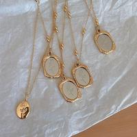 Collier en acier inoxydable électroplaqué anti-ternissement avec petit miroir, style rétro français, motif rose magique en relief, carré, pour femme