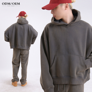 Hoodie personnalisé avec logo, 350 g/m², coupe ample, en coton, pour homme, en molleton, fabricant de hoodies personnalisés, impression en relief de haute qualité - Product Image 4